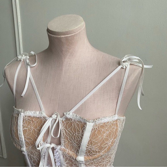 V Chapman x Beach Riot Swimsuit - Picture 2 of 11